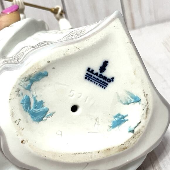 Retired Lladro 5210 Daisa 1983 Girl Bow Lace Parasol Figurine MISSING PARASOL - Picture 8 of 12